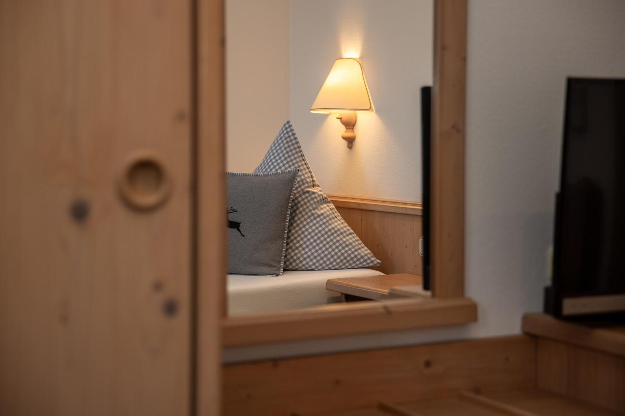 Hotel Gasthof Alter Wirt Farchant Luaran gambar