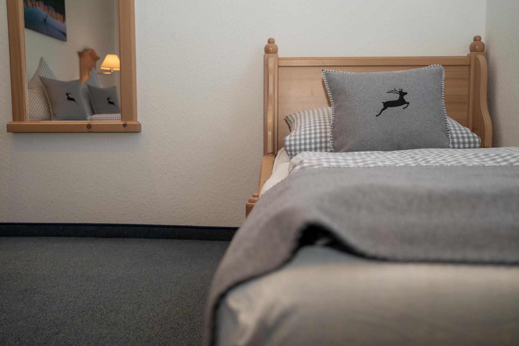 Hotel Gasthof Alter Wirt Farchant Luaran gambar