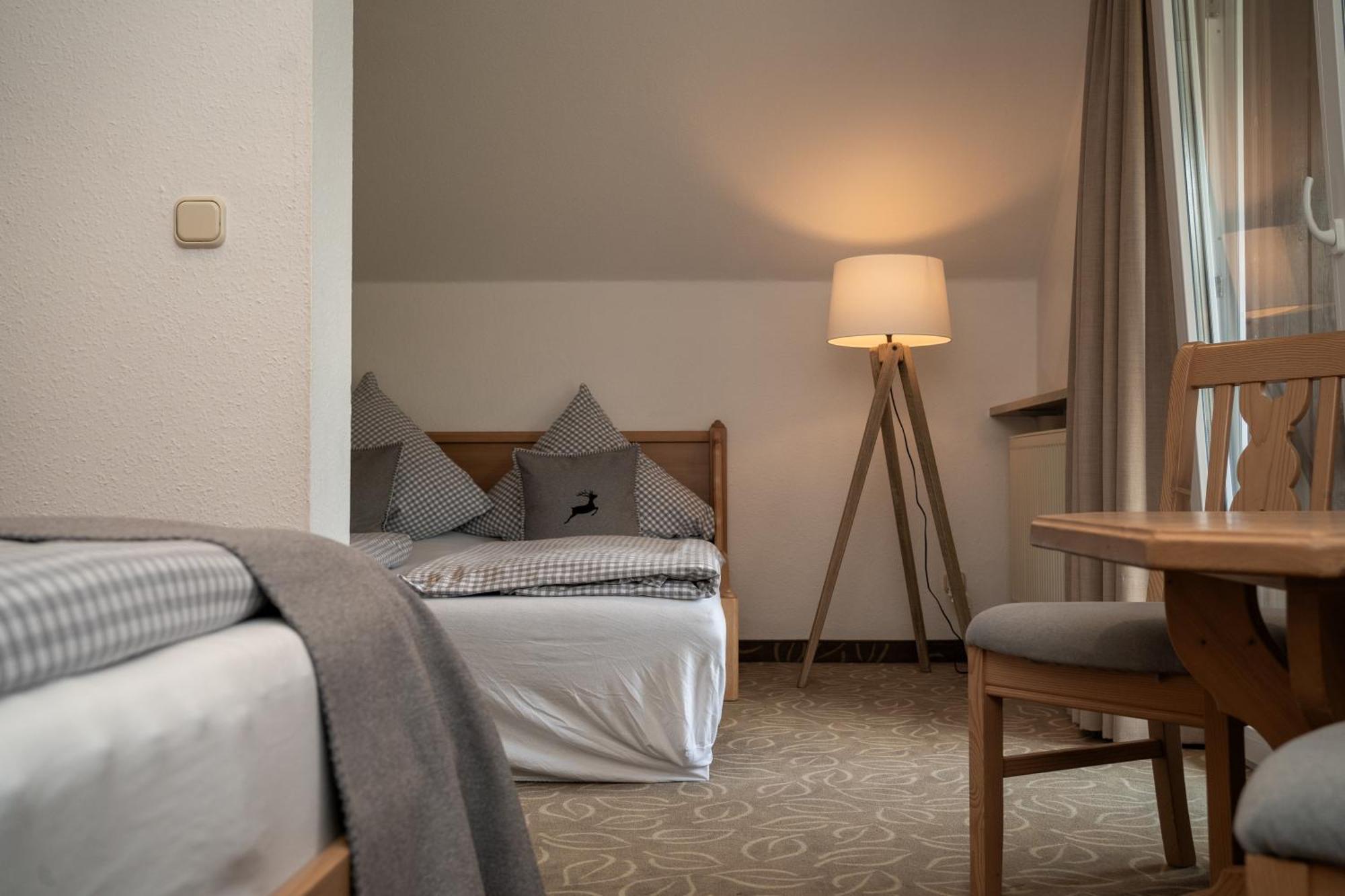 Hotel Gasthof Alter Wirt Farchant Luaran gambar