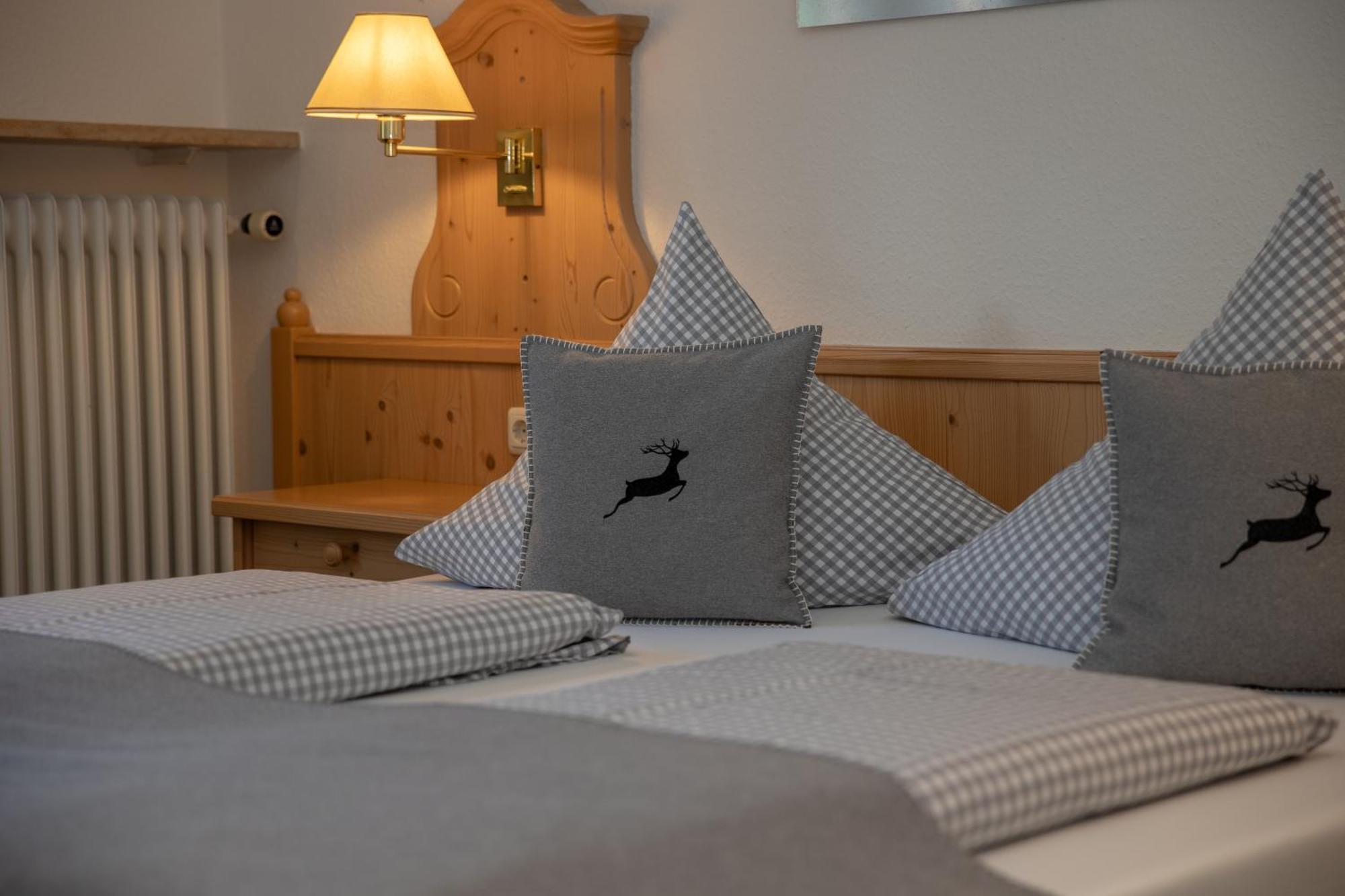 Hotel Gasthof Alter Wirt Farchant Luaran gambar
